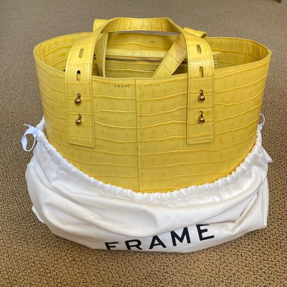 FRAME Les Second Embossed Leather Tote - Picture 16 of 16